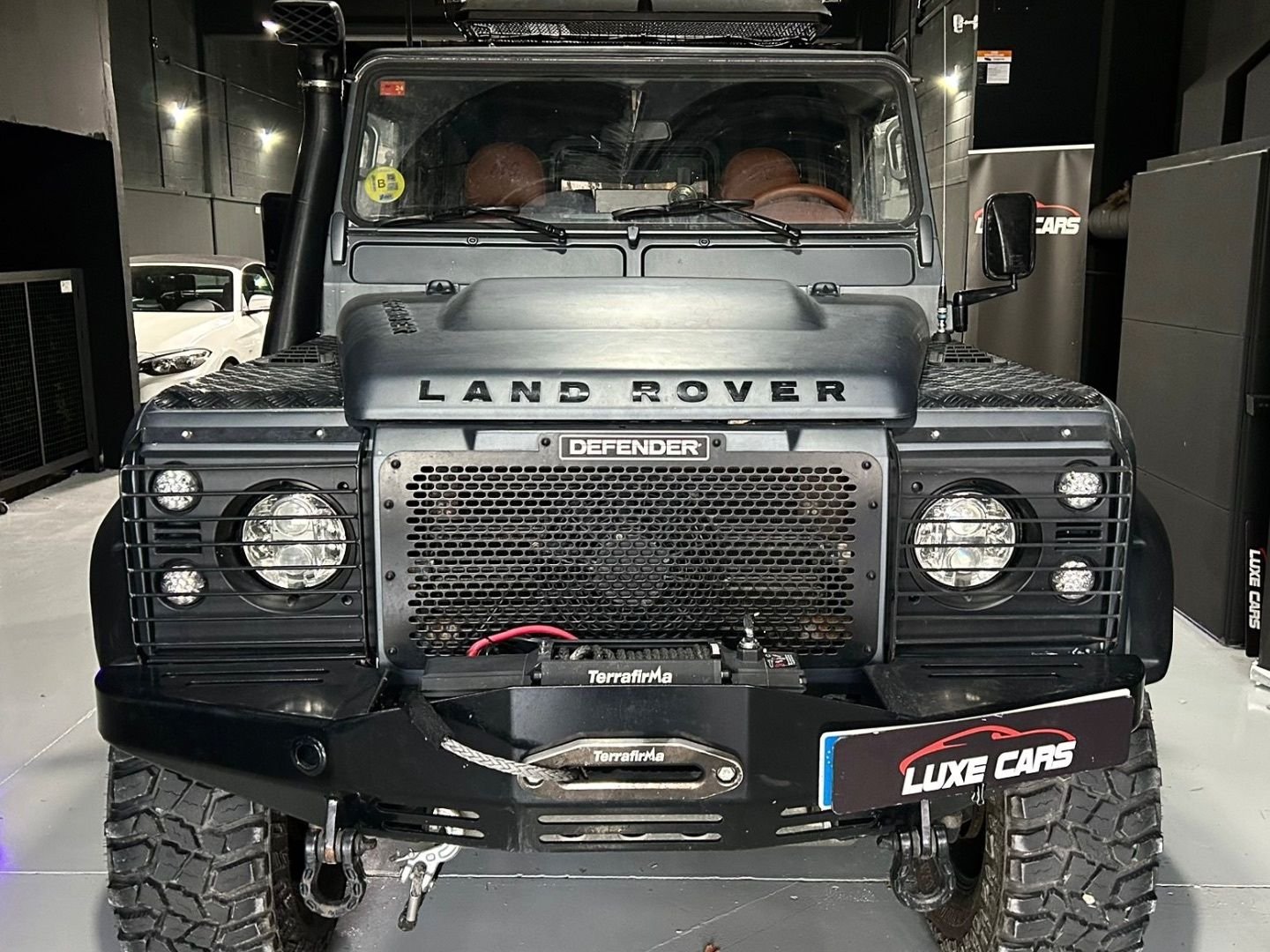 Land Rover Defender 110 SW E - Imagen 3