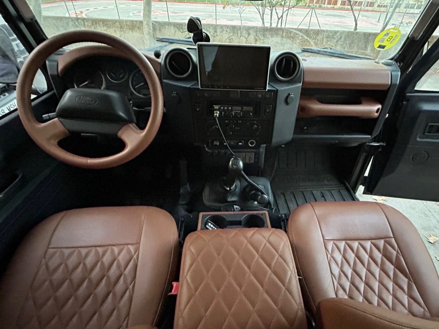 Land Rover Defender 110 SW E - Imagen 7