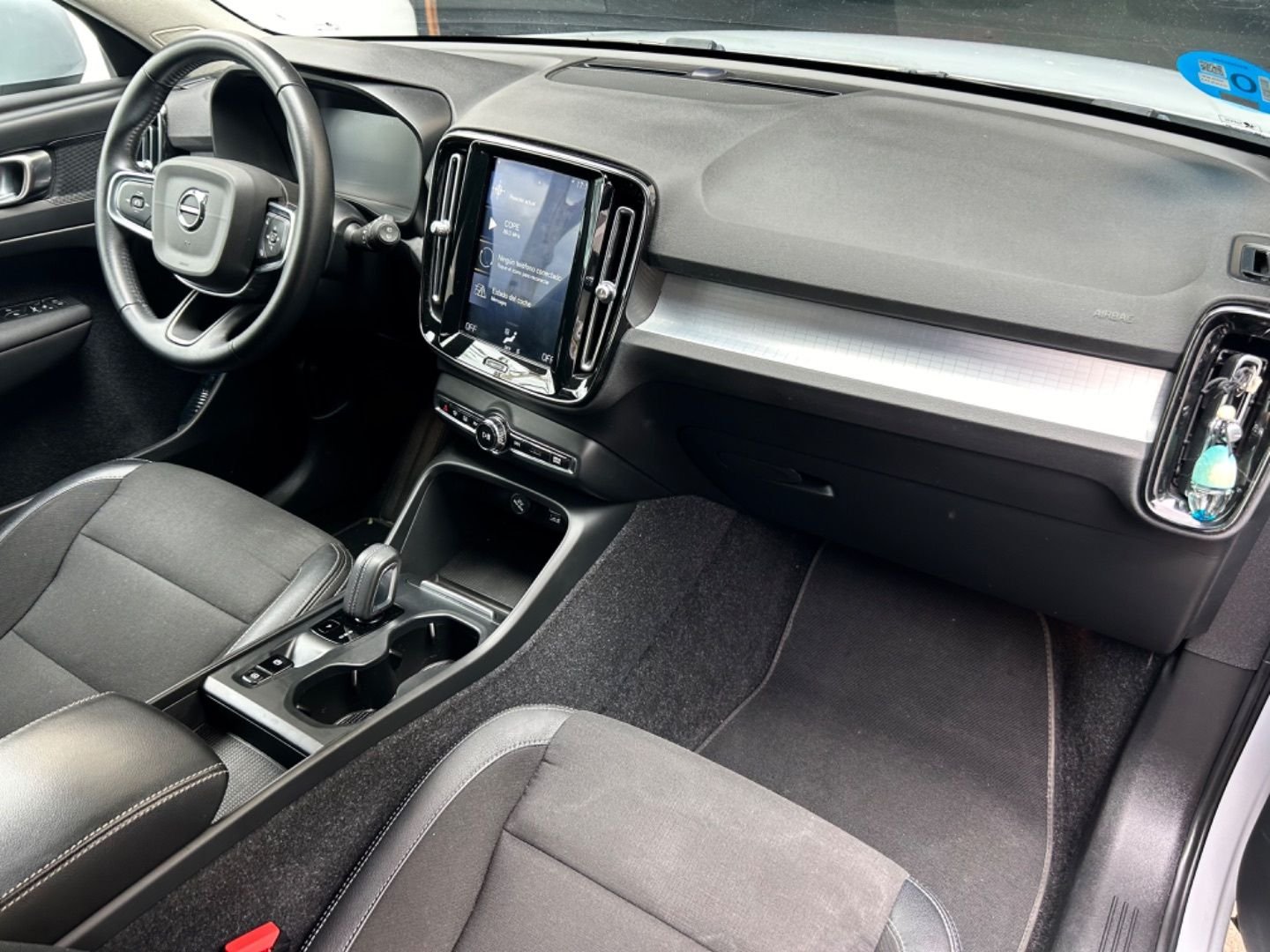 VOLVO XC40 1.5 T5 Twin Business Plus Auto - Imagen 9