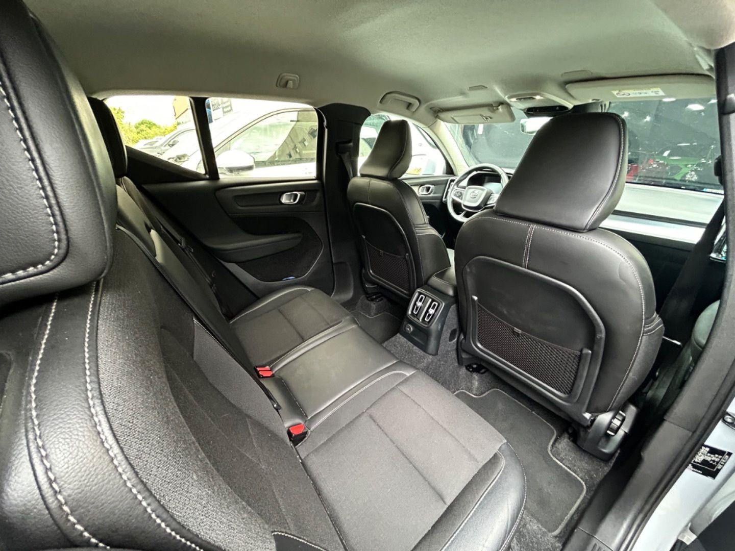 VOLVO XC40 1.5 T5 Twin Business Plus Auto - Imagen 11